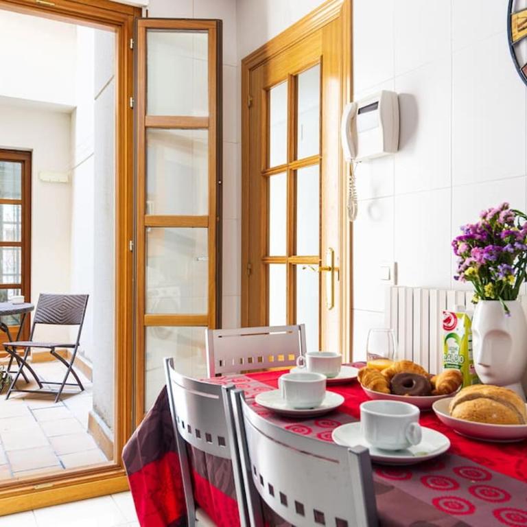 Pasaje de los Giles CON GARAJE INCLUIDO - Three-Bedroom Apartment - 17