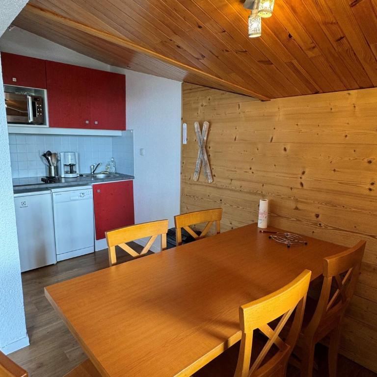 Appartement confort 3 pièces au pied des pistes, balcon et WIFI - Appartement 2 Chambres - 10
