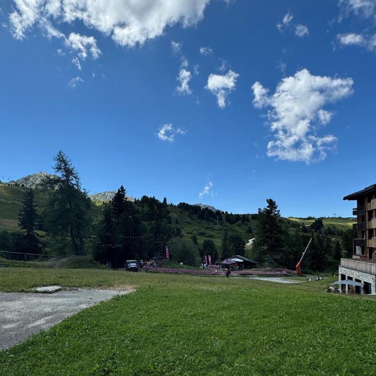 Studio fonctionnel · Accès pistes · Terrasse · WIFI - Studio - 12