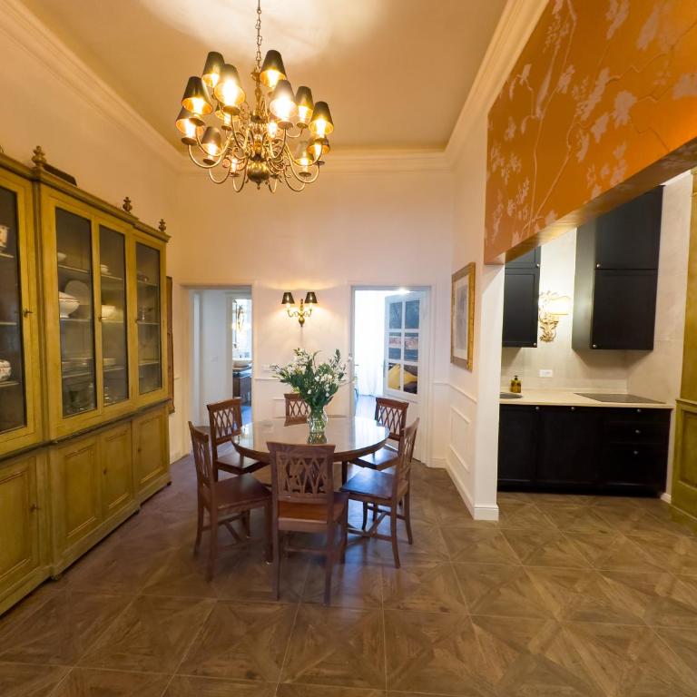 Santa Caterina Palace Apartment in Florence-3 Bedroom - Appartamento con 3 Camere da Letto - 92