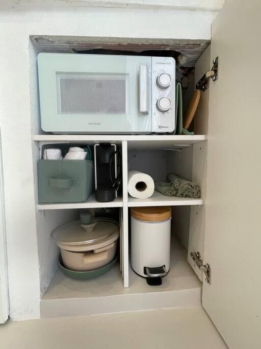 Cozy 1-Bdrm Apt in City Center - One-Bedroom Apartment - 26