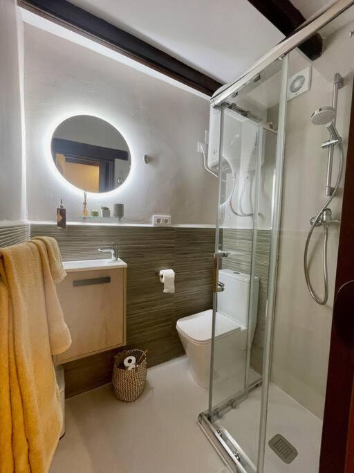 Cozy 1-Bdrm Apt in City Center - One-Bedroom Apartment - 5