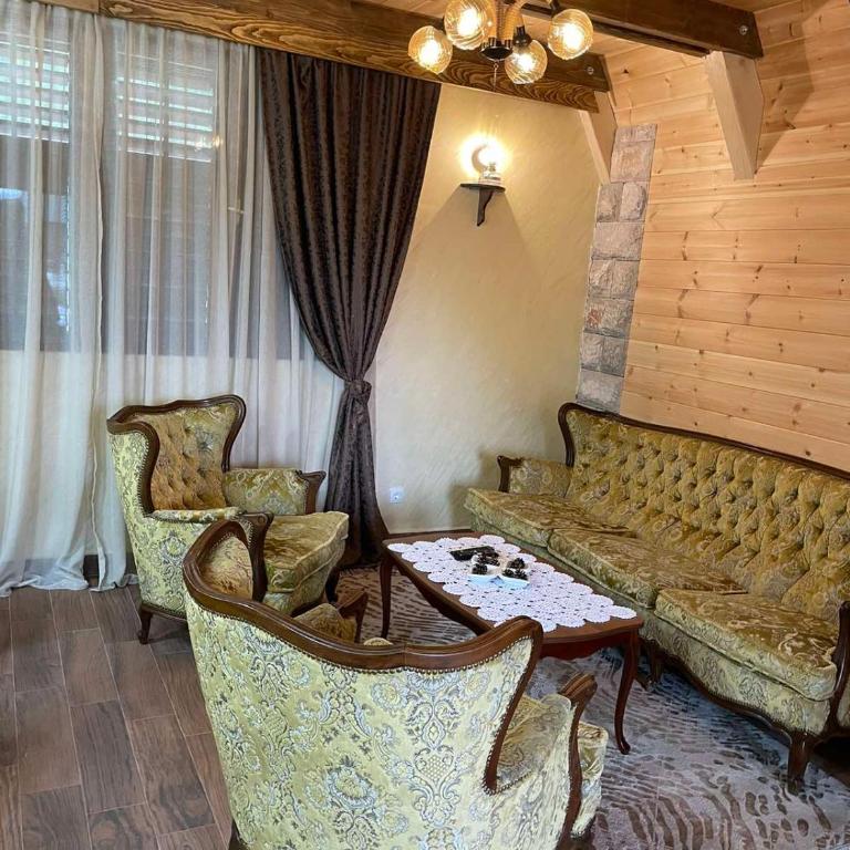 Kovačević home - Two-Bedroom House - 3