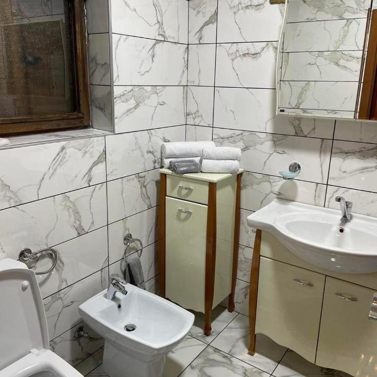 Kovačević home - Two-Bedroom House - 11