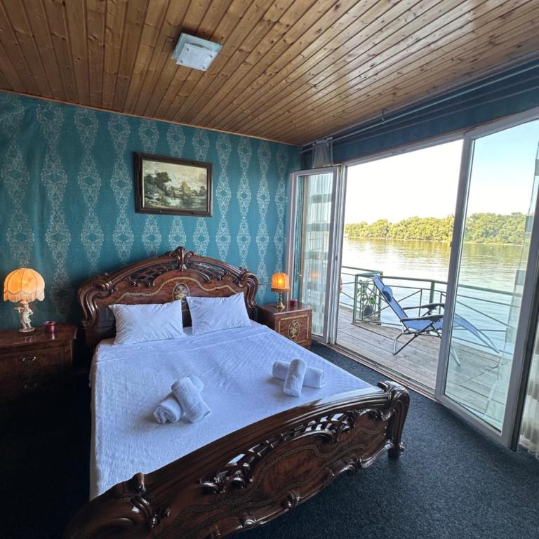 Hotel Odelia - Deluks Trokrevetna Soba - 7