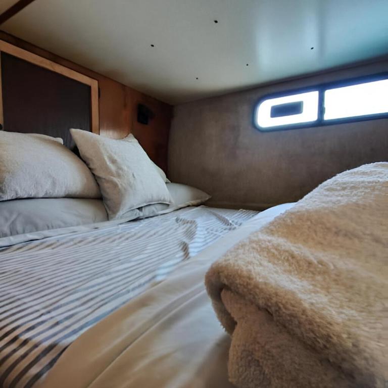 Barco muy espacioso con dos terrazas Valencia CENTRO!! - Mobile Home - 5