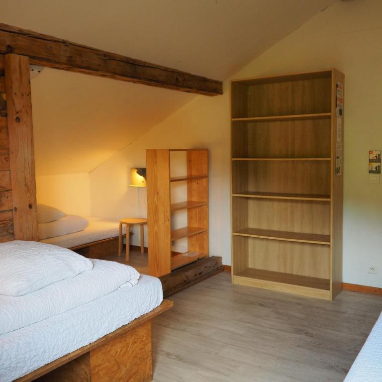 Auberge de Jeunesse HI La Clusaz - Posto Letto in Dormitorio Femminile con 6 Letti - 2