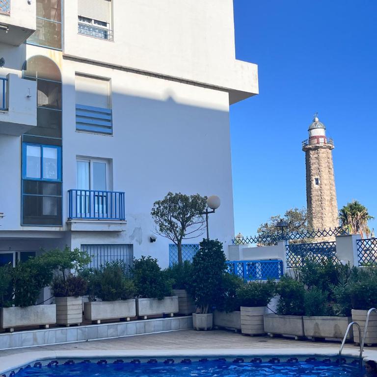 EL FARO VACACIONES en ESTEPONA - Apartamento con vistas a la piscina - 1