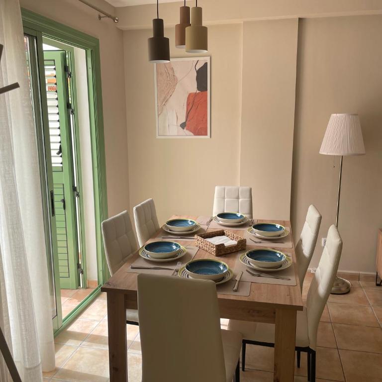 Apartamento La Verita Gaudía - Three-Bedroom Apartment - 1