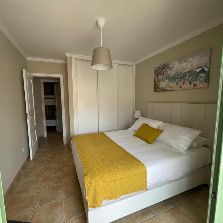 Apartamento La Verita Gaudía - Three-Bedroom Apartment - 16
