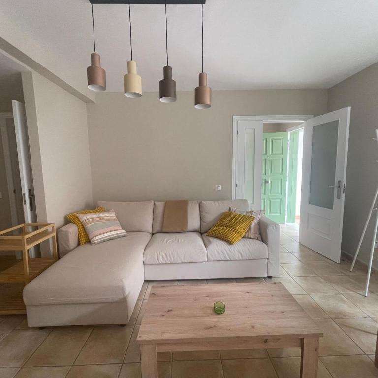 Apartamento La Verita Gaudía - Three-Bedroom Apartment - 4