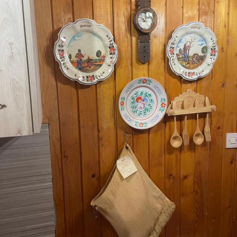 Vikendica Malović - Three-Bedroom House - 24