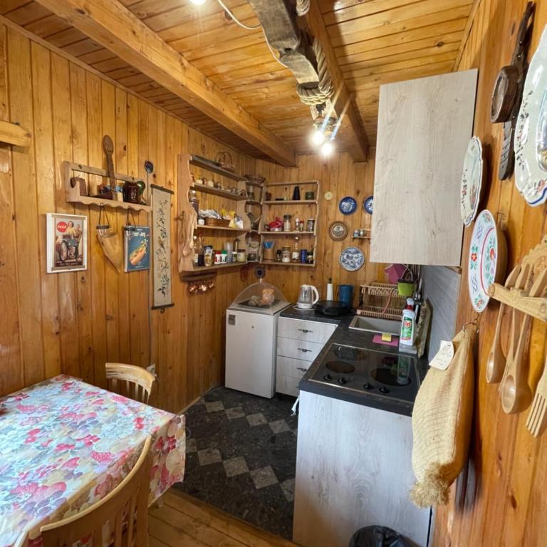 Vikendica Malović - Three-Bedroom House - 14