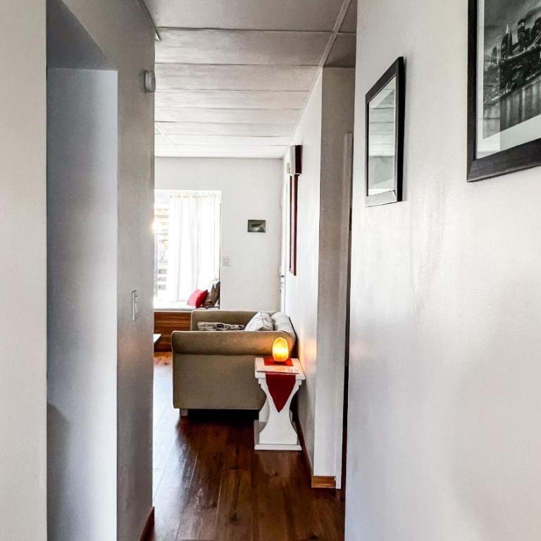 RentUp - Casa con piscina climatizada en una zona tranquila de Bariloche - Two-Bedroom House - 10