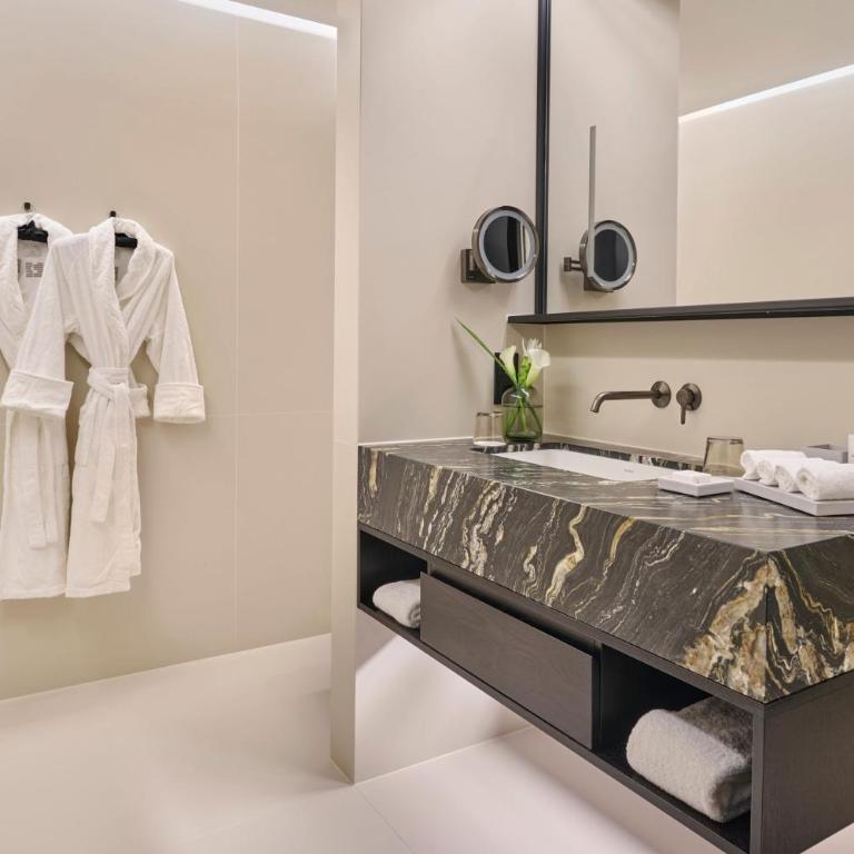 Koenigshof, a Luxury Collection Hotel, Munich - Camera King Deluxe - 5