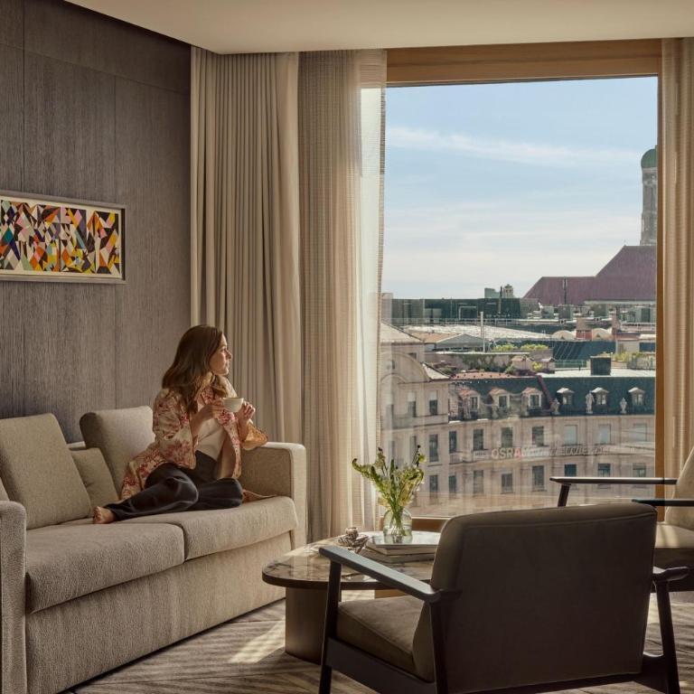 Koenigshof, a Luxury Collection Hotel, Munich - One-Bedroom Panorama King Suite with City View - 8