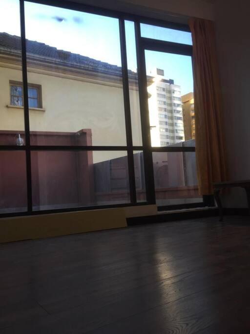 Departamento céntrico con terrazas y estacionamiento - Apartamento de 2 dormitorios - 20