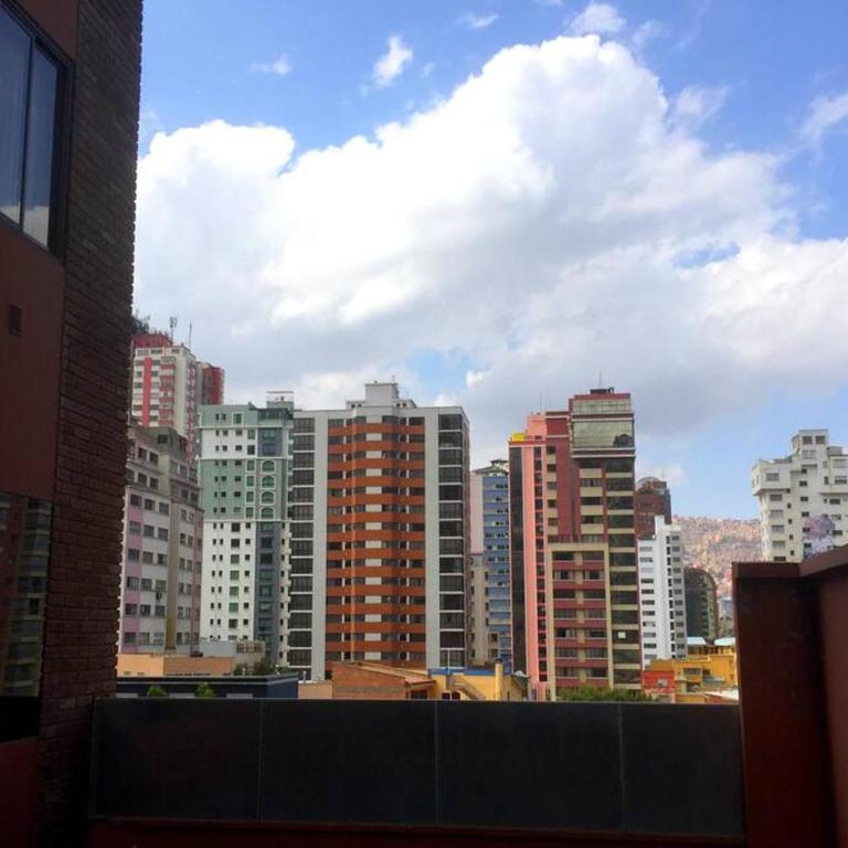 Departamento céntrico con terrazas y estacionamiento - Apartamento de 2 dormitorios - 21