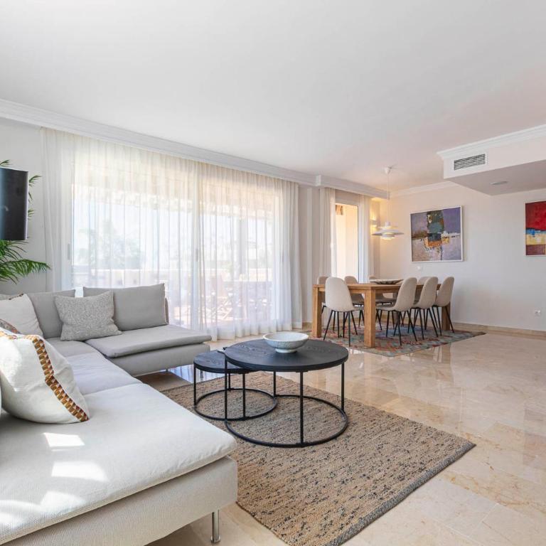 El Manantial, Elviria - Three-Bedroom Apartment - 11