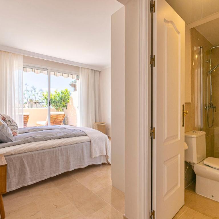 El Manantial, Elviria - Three-Bedroom Apartment - 16