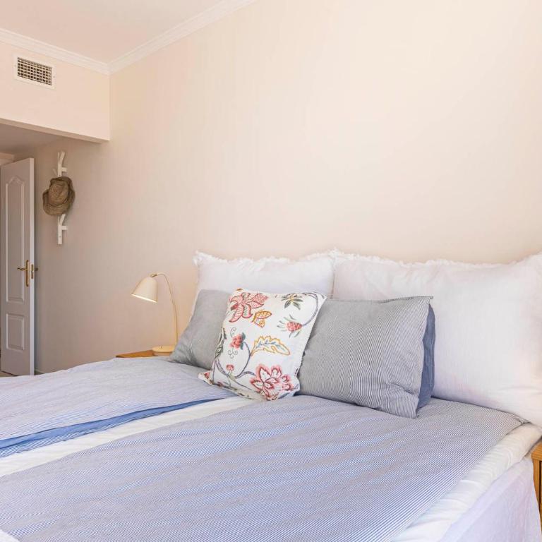 El Manantial, Elviria - Three-Bedroom Apartment - 17