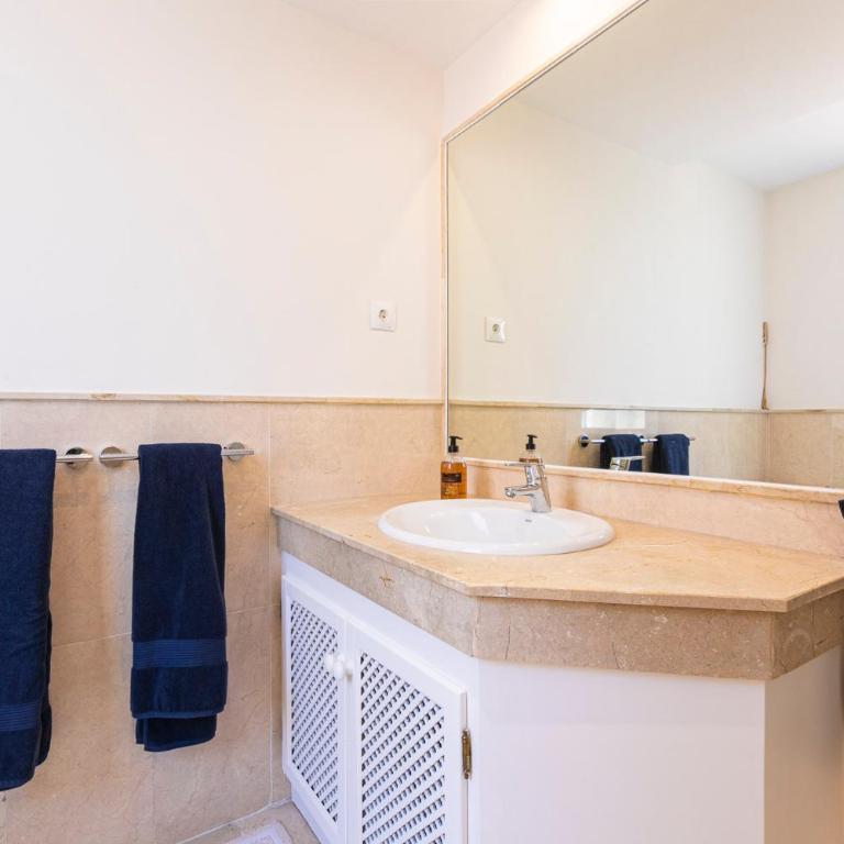 El Manantial, Elviria - Three-Bedroom Apartment - 24