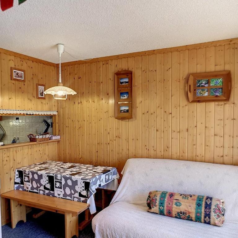Appartement de 30m² pour 4 pers, balcon sud-ouest, accès direct pistes, parking gratuit - FR-1-178-383 - Apartment - 2