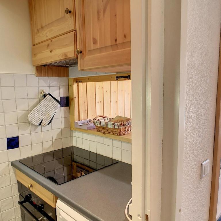Appartement de 30m² pour 4 pers, balcon sud-ouest, accès direct pistes, parking gratuit - FR-1-178-383 - Apartment - 5