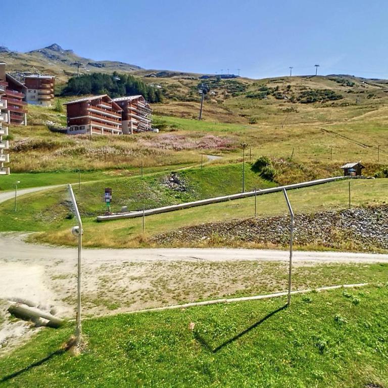 Appartement rénové 2 chambres Les Menuires pour 4, parking privé - Apartment mit 2 Schlafzimmern - 13