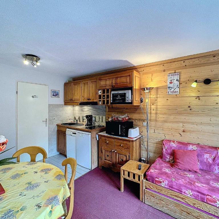 Agréable 2 Pièces, 5 Pers, Animaux et Parking Inclus, Pied des Pistes - Apartment mit 1 Schlafzimmer - 2
