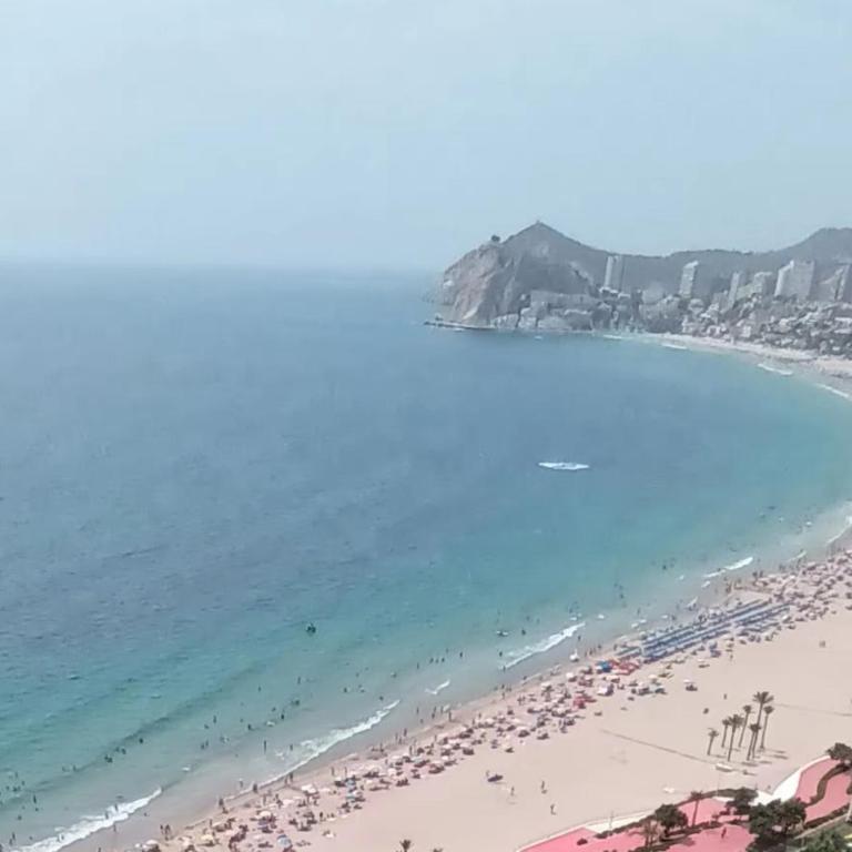 NUEVO APTO BALCON DE PONIENTE 1 A LÍNEA PLAYA TORRE 2 LUXE SM CON AIRE, PISCINA,JAR VISTAS ESPECTACULARES AL MAR De BENIDORM - Apartamento de 2 dormitorios - 9