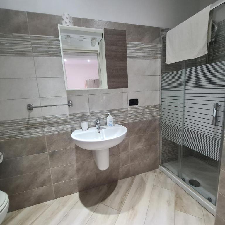 Royal Suite su via principale per Tropea - Deluxe King Room - 3