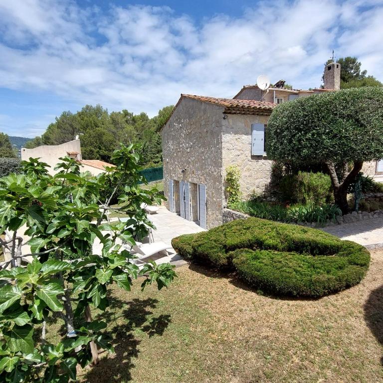 Gîte LES PINS climatisé piscine jardin parking - Maison 2 Chambres - 32