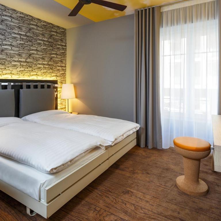 Swiss Wine by Fassbind - Chambre Double ou Lits Jumeaux - Vue sur Rue - 4