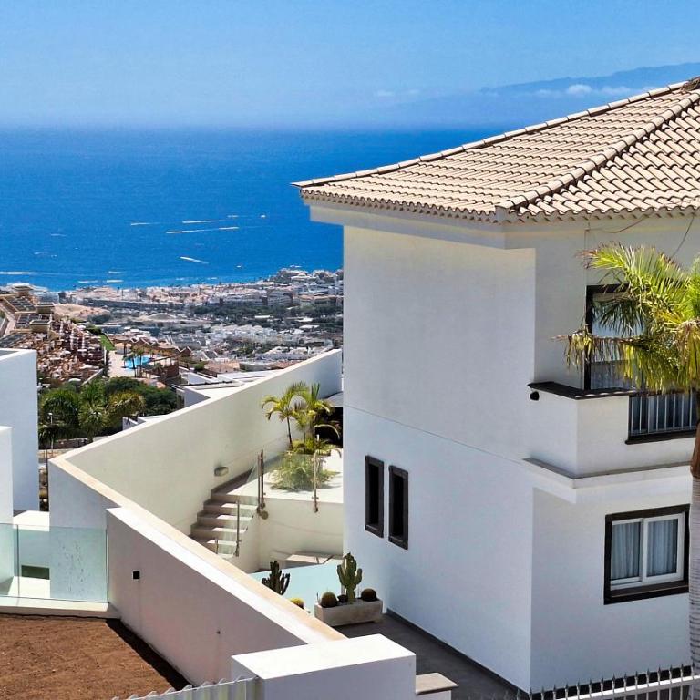 Happiness Chalet with Heated Swimming Pool - Villa con piscina privada - 44