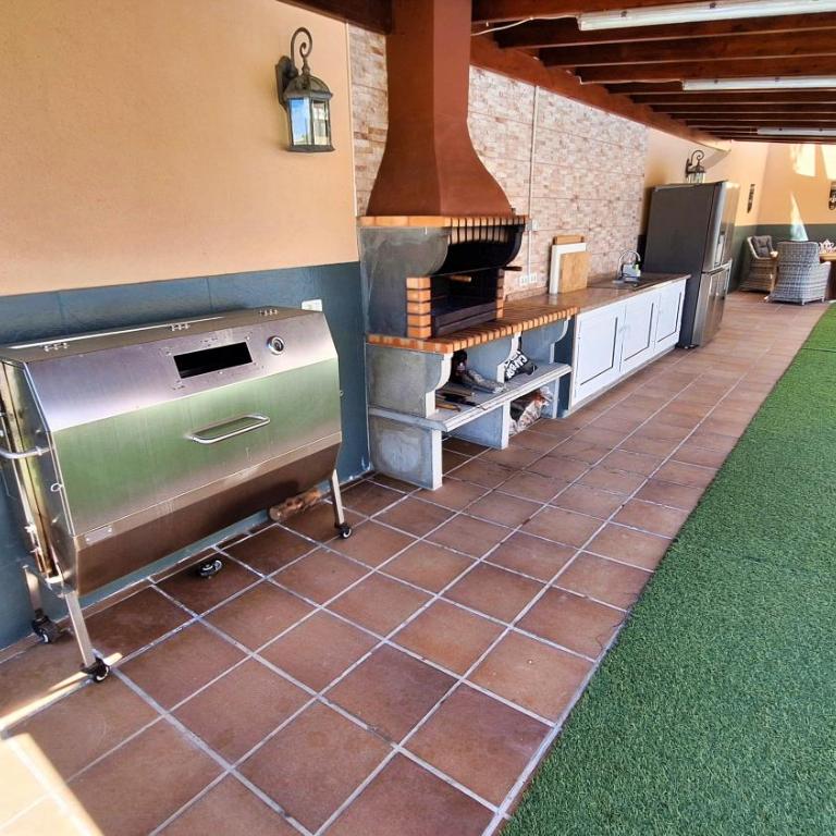 Happiness Chalet with Heated Swimming Pool - Villa con piscina privada - 24