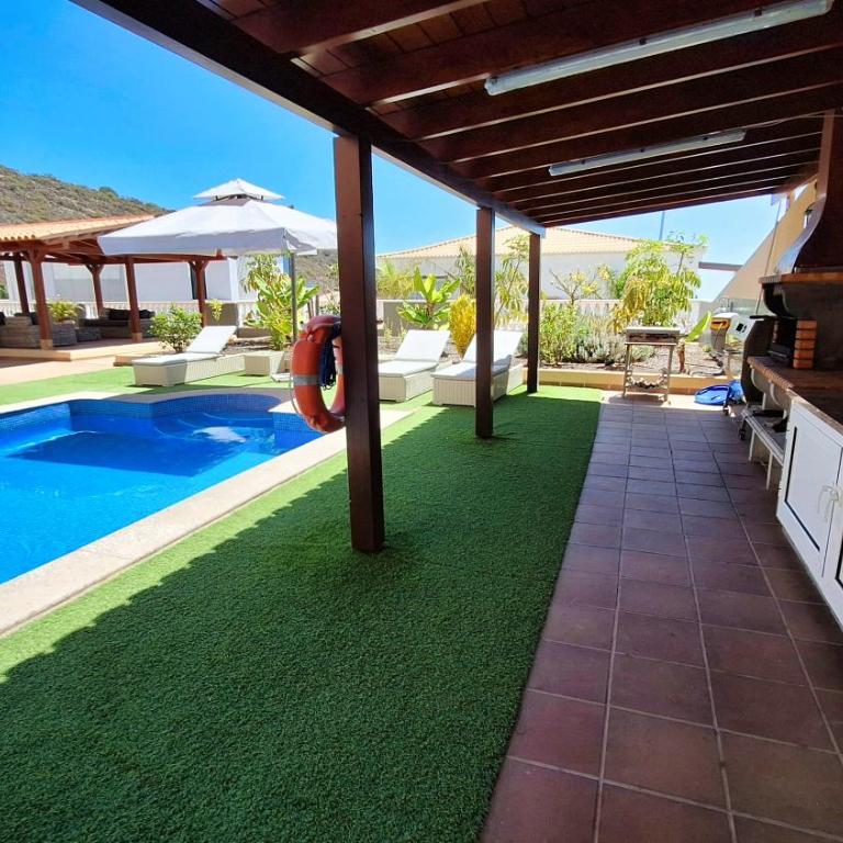 Happiness Chalet with Heated Swimming Pool - Villa con piscina privada - 5