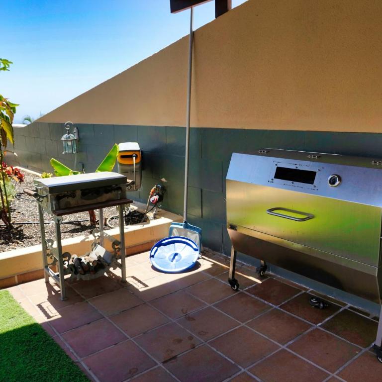 Happiness Chalet with Heated Swimming Pool - Villa con piscina privada - 16