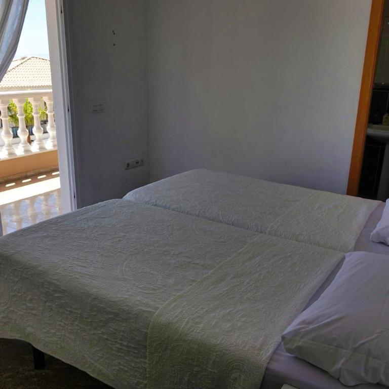 Happiness Chalet with Heated Swimming Pool - Villa con piscina privada - 49