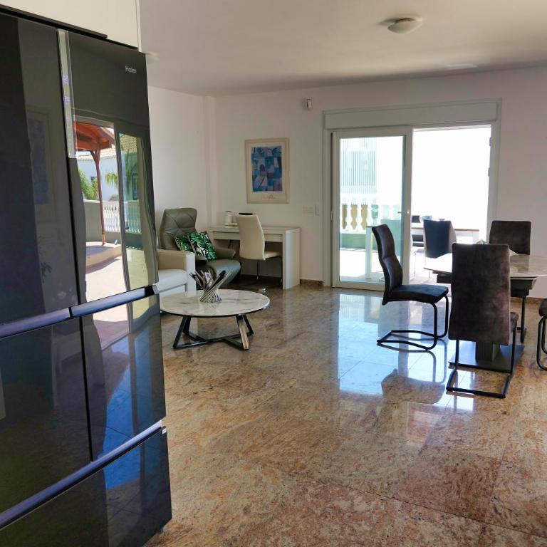 Happiness Chalet with Heated Swimming Pool - Villa con piscina privada - 32