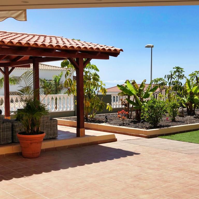 Happiness Chalet with Heated Swimming Pool - Villa con piscina privada - 25