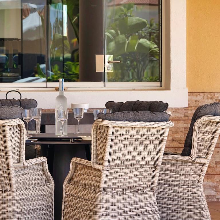 Happiness Chalet with Heated Swimming Pool - Villa con piscina privada - 26