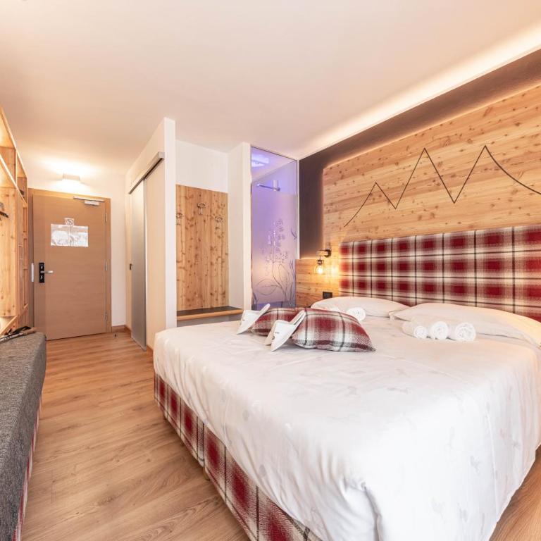 Hotel La Perla - Triple Room - 6