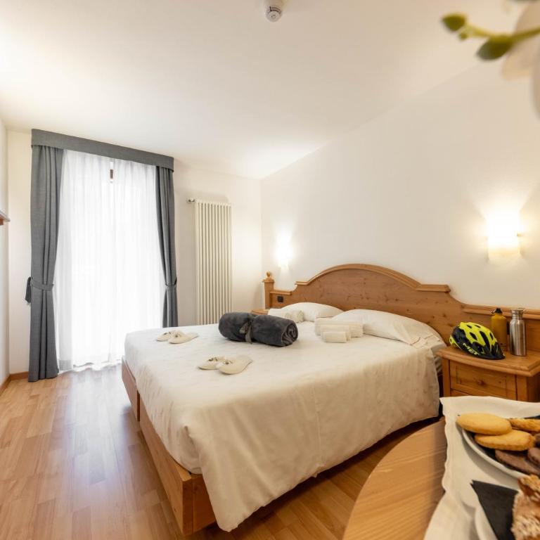 Hotel La Perla - Family Room - 2