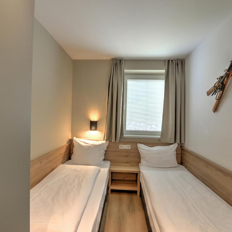Der Gletscherblick By Kaprun Rentals - Two-Bedroom Apartment with Mountain View - 5