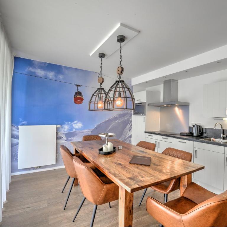 Der Gletscherblick By Kaprun Rentals - Two-Bedroom Apartment with Mountain View - 13