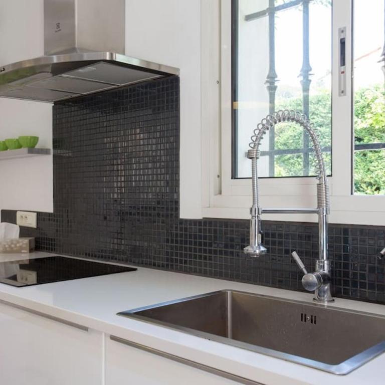Spacious Villa Vallauris Cannes with AC throughout and large private pool - Villa - 16
