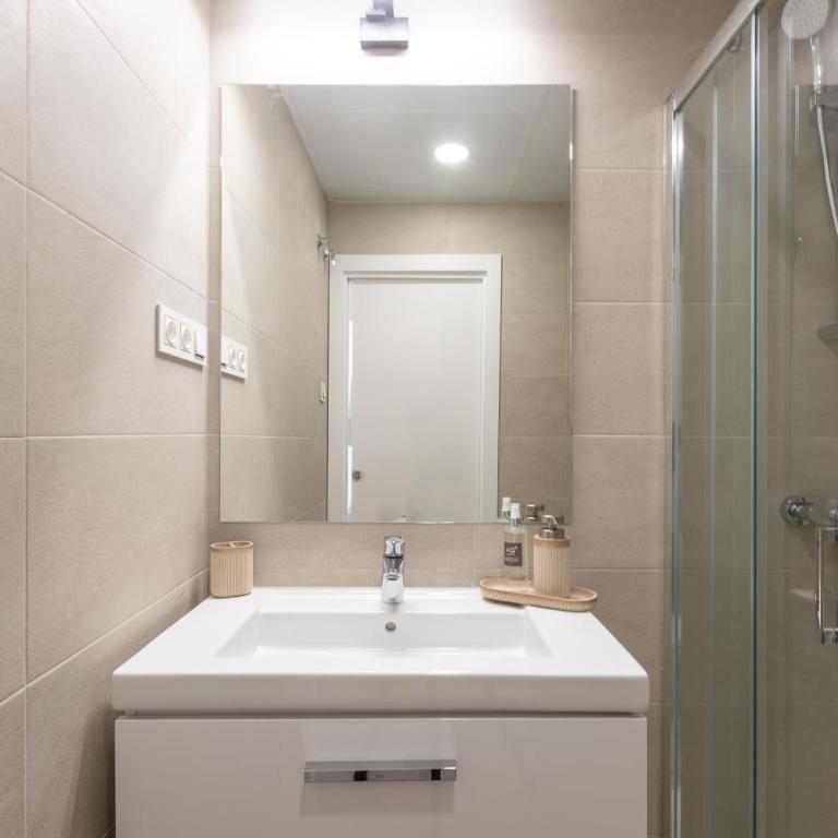 Unique Three-Bedroom Apartment in the Heart of Malaga - Apartamento Deluxe de 3 dormitorios - 9