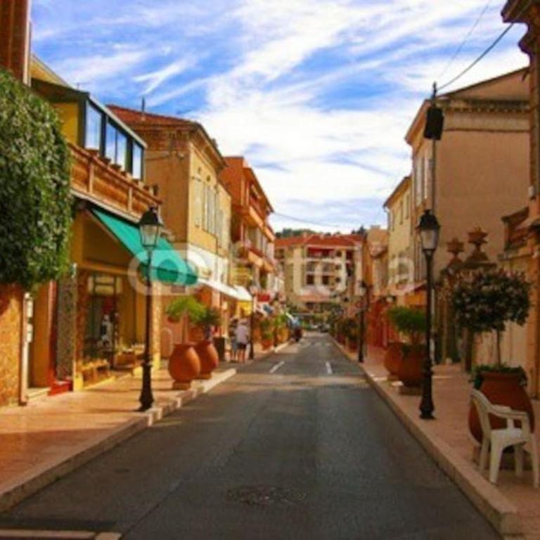 Spacious Villa Vallauris Cannes with AC throughout and large private pool - Villa - 82