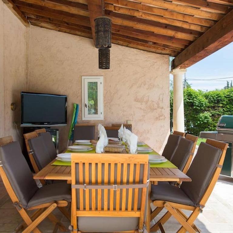 Spacious Villa Vallauris Cannes with AC throughout and large private pool - Villa - 11